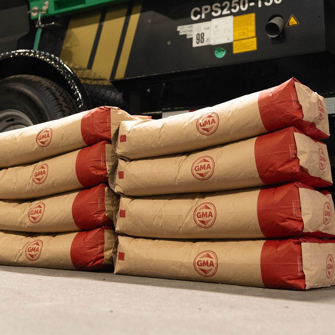 Pyroxene, PyroBlast™ | Half Pallet, 20 x 55 lb Bags - 22/55 Mesh Size